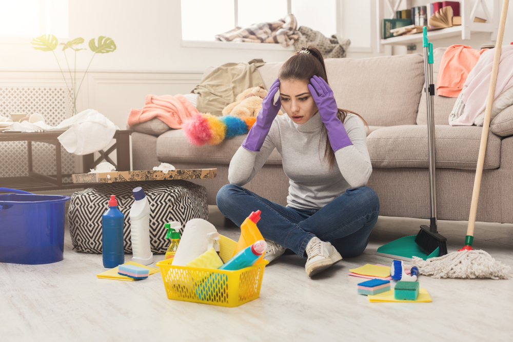 How much does the average person clean their house?